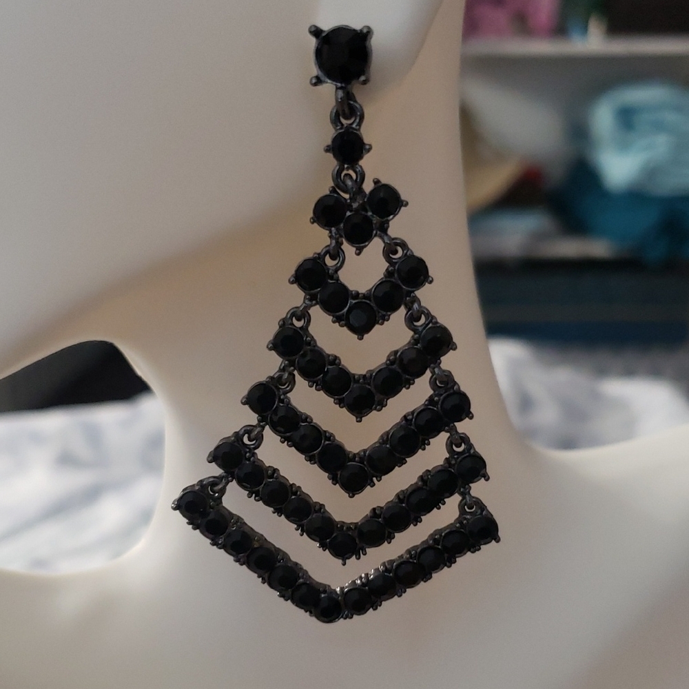 Elegant Black Chandelier Earrings